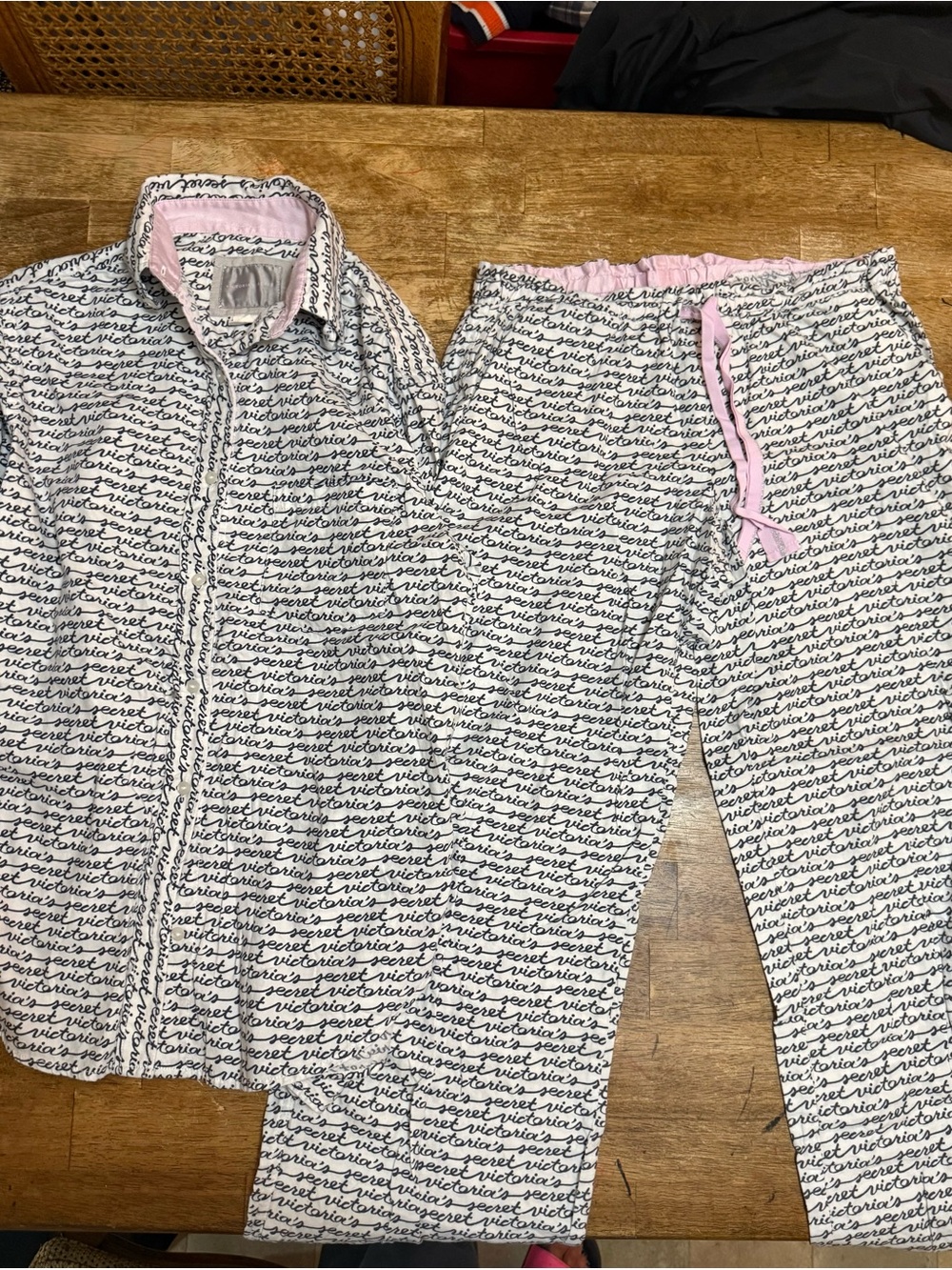Vintage Victoria's Secret Pink & White Script Pajama Set 100% cotton&silk.